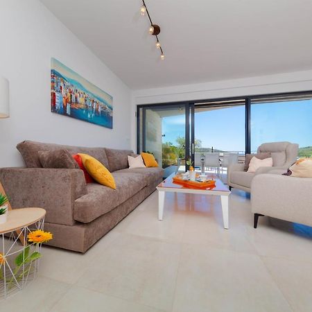 Apartman Oranz Баньоле Екстериор снимка