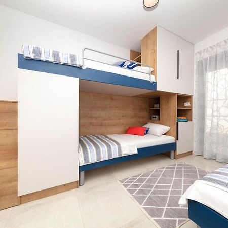 Apartman Oranz Баньоле Екстериор снимка