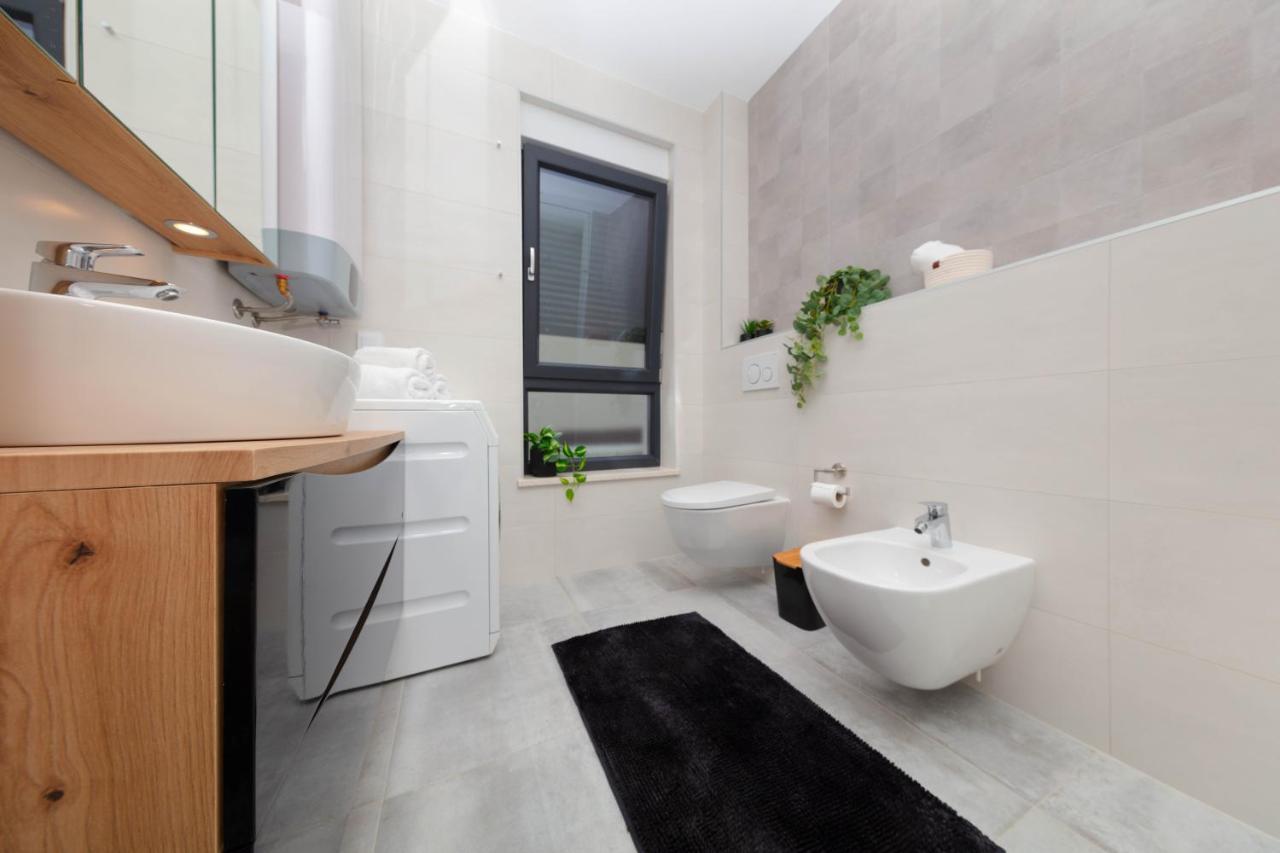 Apartman Oranz Баньоле Екстериор снимка
