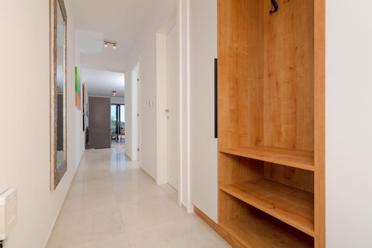 Apartman Oranz Баньоле Екстериор снимка