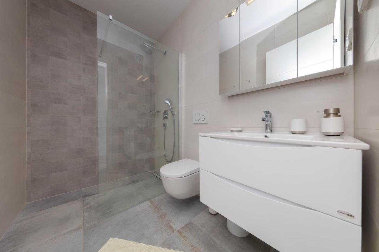 Apartman Oranz Баньоле Екстериор снимка