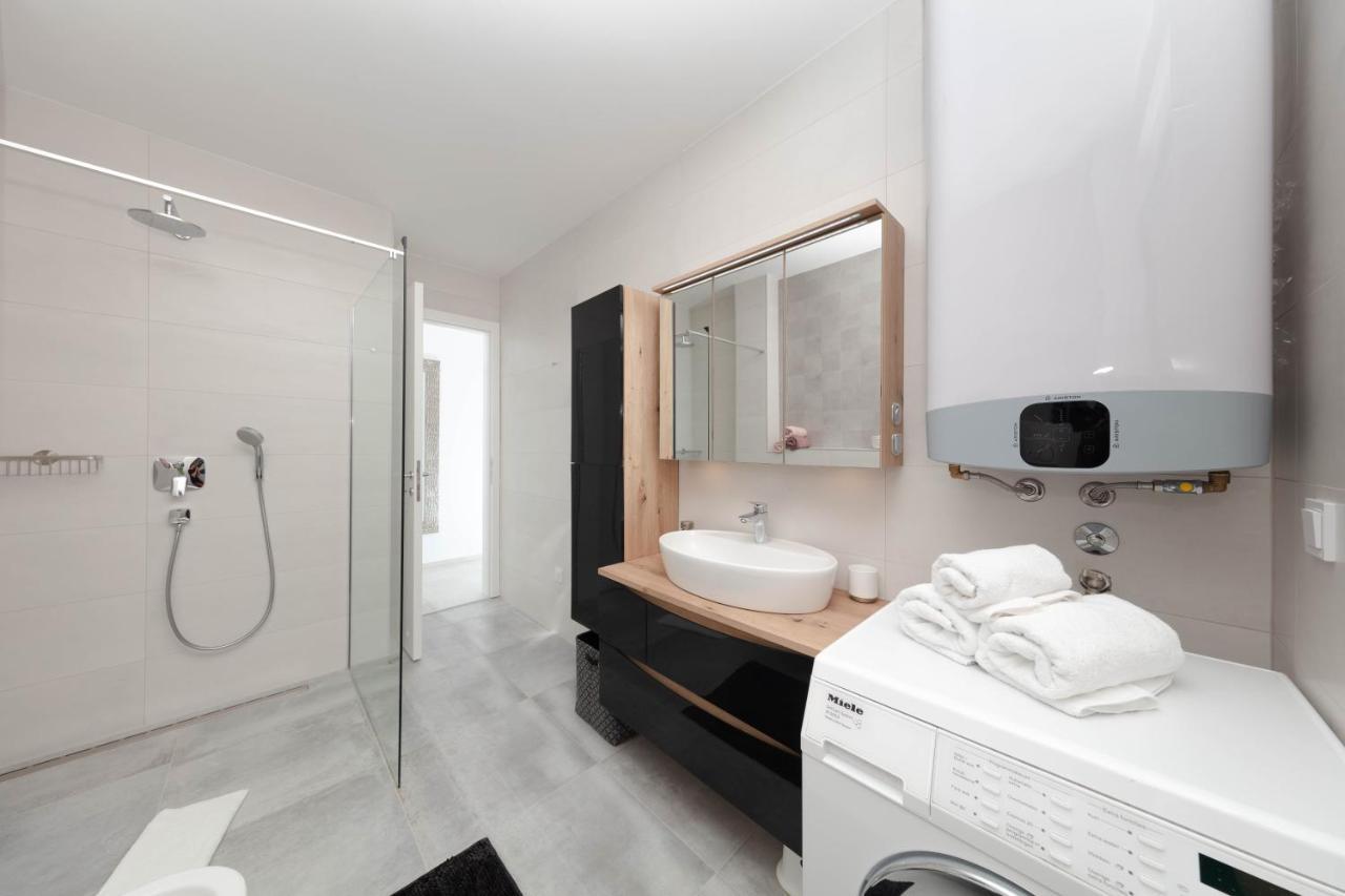 Apartman Oranz Баньоле Екстериор снимка