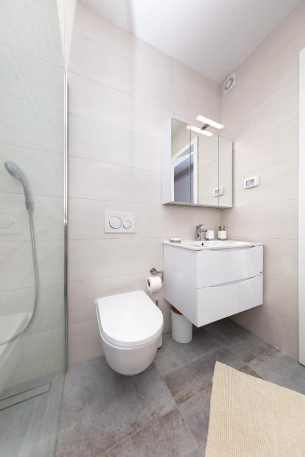Apartman Oranz Баньоле Екстериор снимка