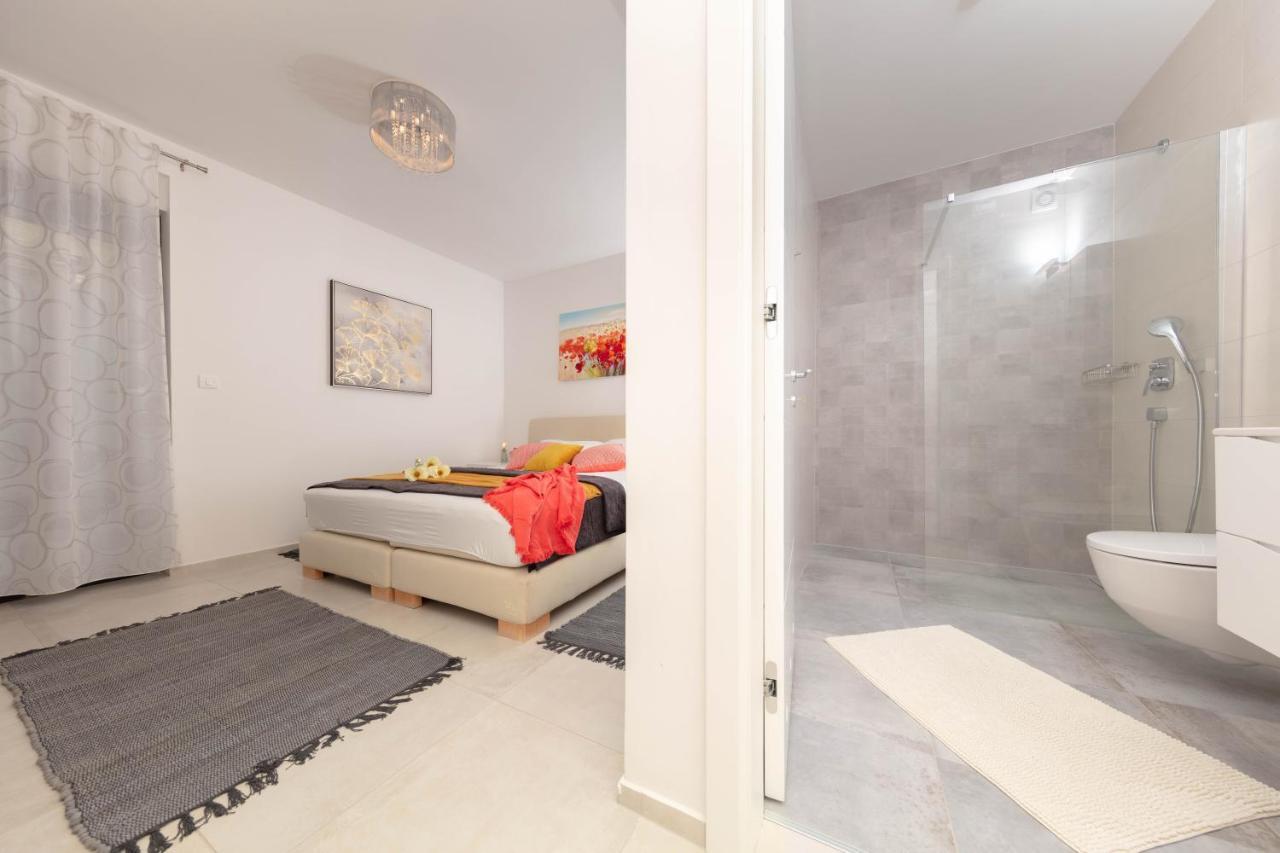 Apartman Oranz Баньоле Екстериор снимка